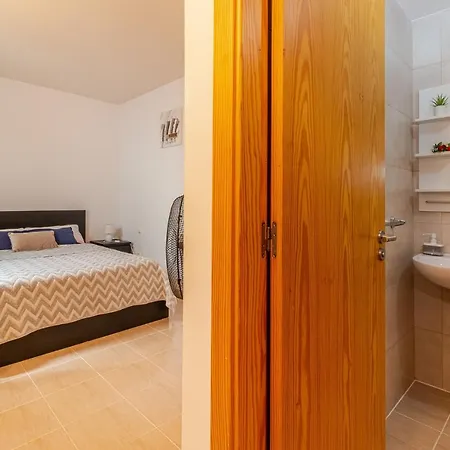 Flatguest Trebolina - 3bdr - Fastwifi - Parking Apartment *