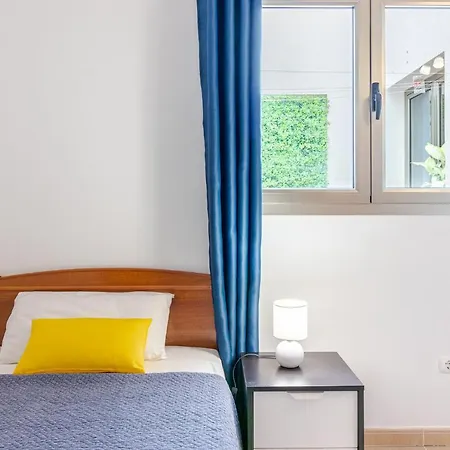 Flatguest Trebolina - 3bdr - Fastwifi - Parking *