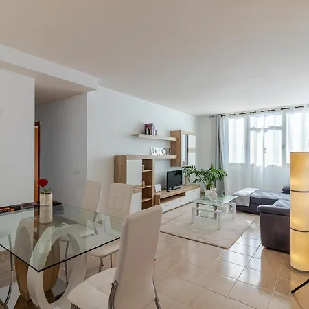 Flatguest Trebolina - 3bdr - Fastwifi - Parking Apartment