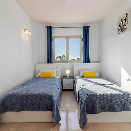 Flatguest Trebolina - 3bdr - Fastwifi - Parking * Vecindario (Gran Canaria)