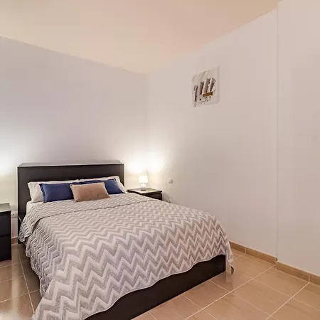 Flatguest Trebolina - 3bdr - Fastwifi - Parking Vecindario (Gran Canaria)