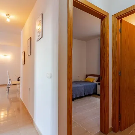 Flatguest Trebolina - 3bdr - Fastwifi - Parking Apartment