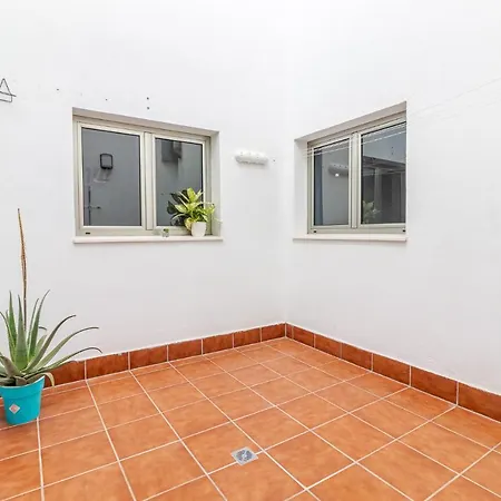 Flatguest Trebolina - 3bdr - Fastwifi - Parking Vecindario (Gran Canaria)