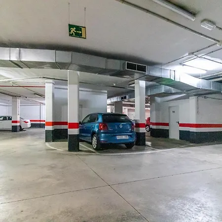 Apartment Flatguest Trebolina - 3bdr - Fastwifi - Parking